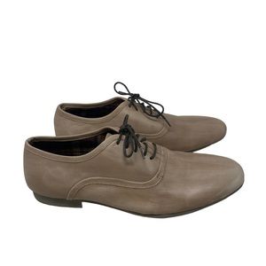 Bedstu Cosburn beige leather lace up oxfords